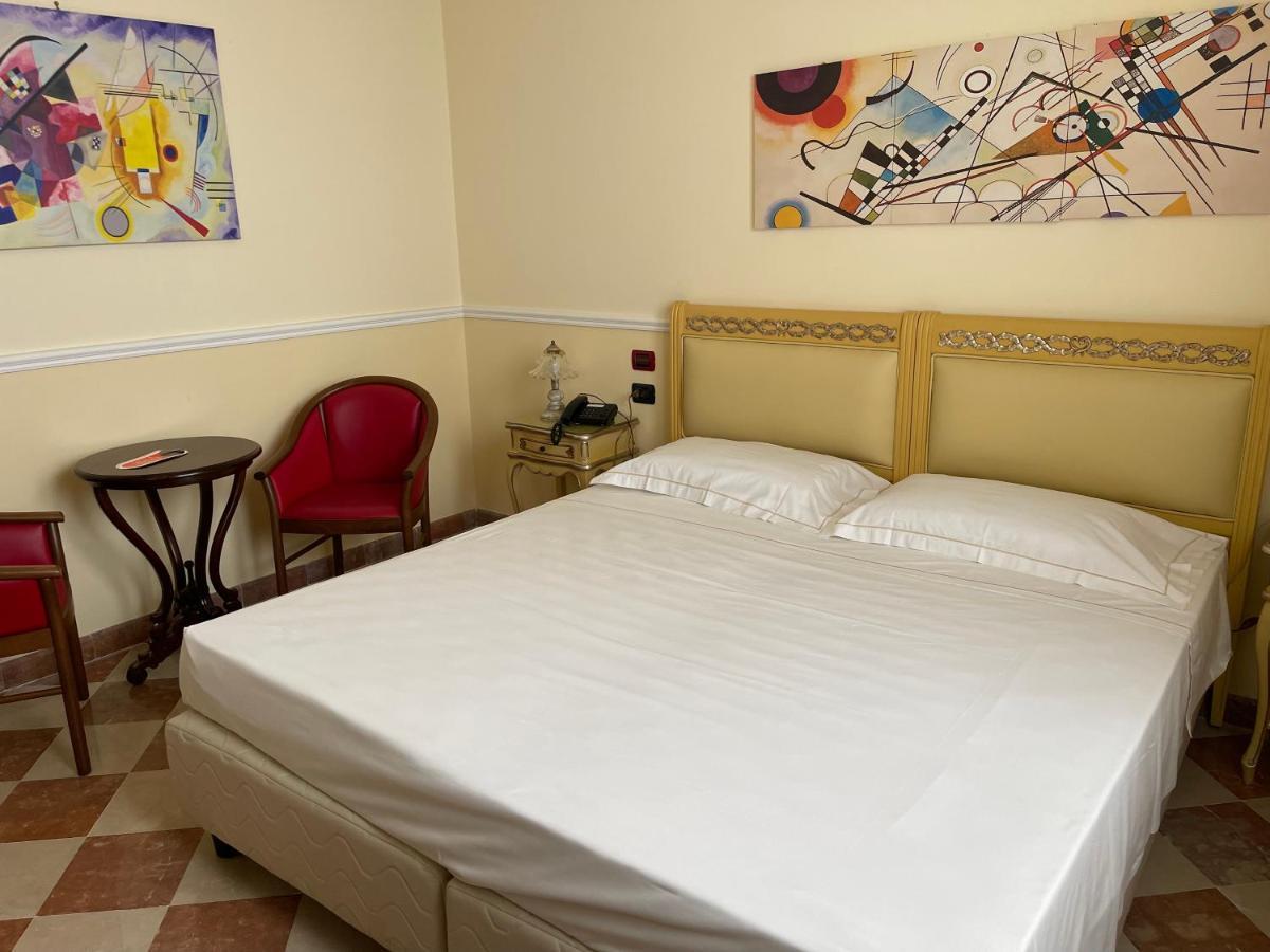 Trinacria Hotel 3*